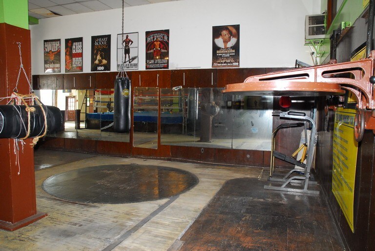 More Photos Of 2917-2919 N Broad St, Philadelphia Flex For Sale