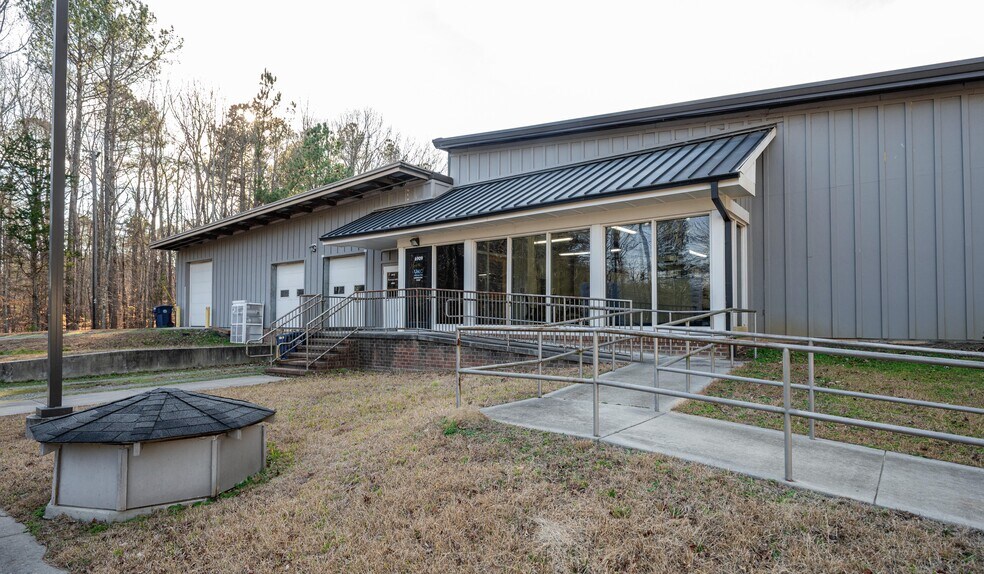 More Photos Of 6909 Dodsons Xrd, Hillsborough Industrial For Lease