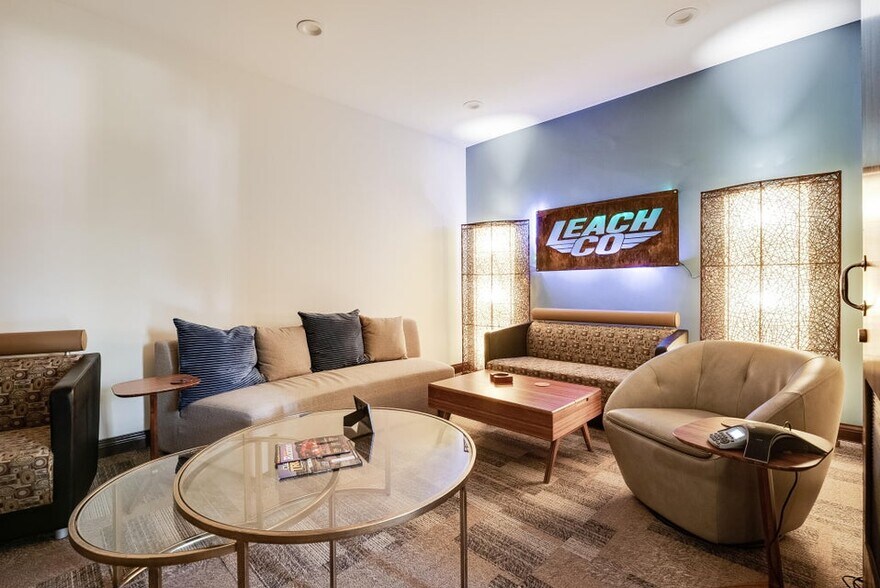 More Photos Of 1441 N Market St, Dayton Office For Sale