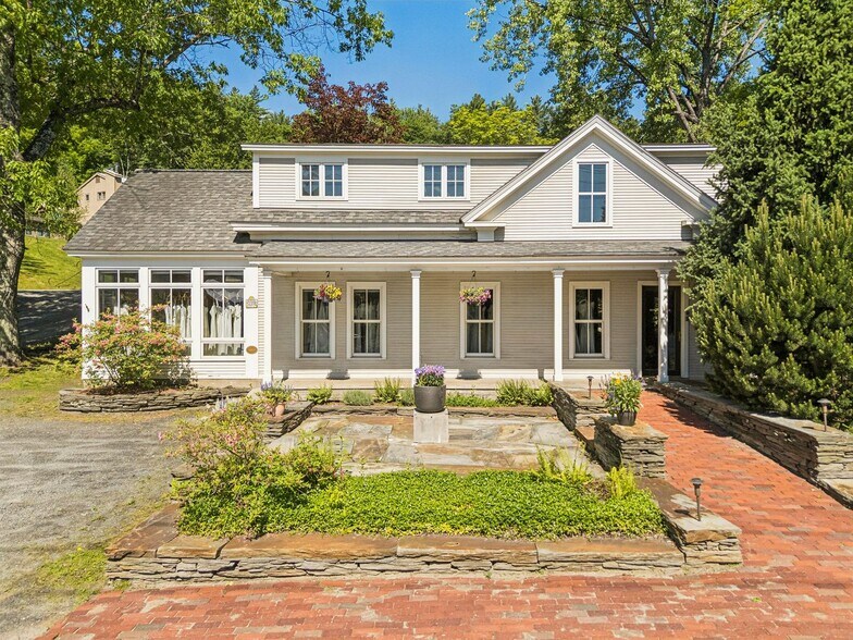 Primary Photo Of 299 Mountain Rd, Stowe Office Residential For Sale