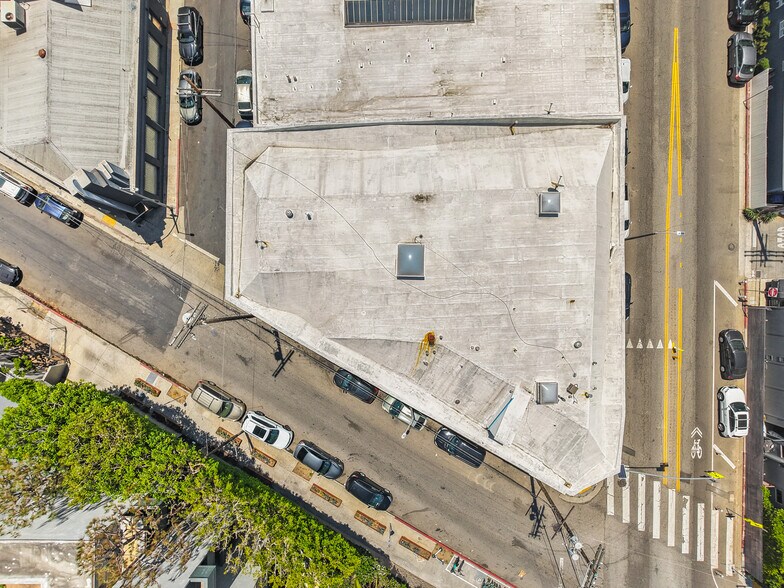 More Photos Of 110 Mildred Ave, Venice Apartments For Sale