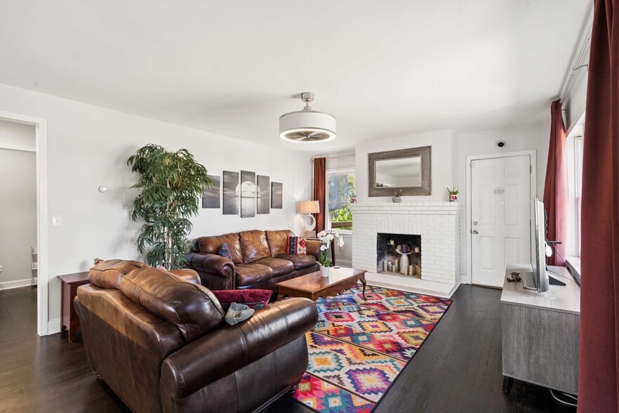 More Photos Of 1860 Penelope Rd NW, Atlanta Hospitality For Sale