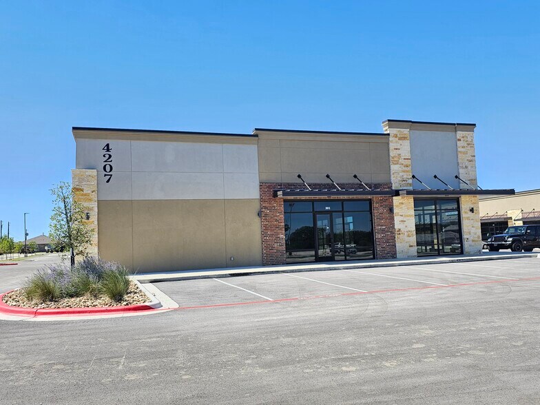 More Photos Of 4201 S Fort Hood St, Killeen Freestanding For Lease