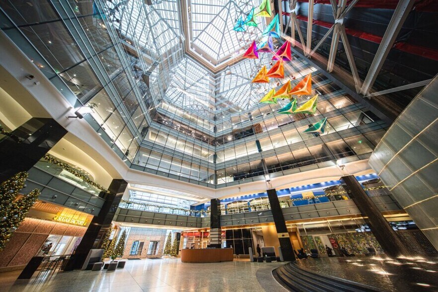 More Photos Of 1 Campus Martius, Detroit Office For Lease