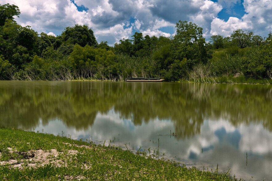More Photos Of 101 Campbell Rd 3, Sandia Trailer Camper Park For Sale
