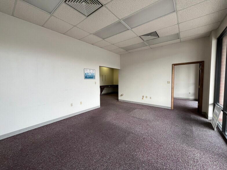 More Photos Of 210 S Jefferson St, Huntington Unknown For Lease