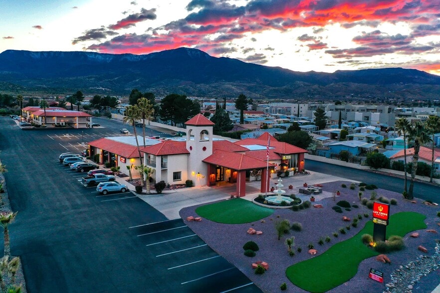 Primary Photo Of 301 W State Route 89A, Cottonwood Hotel For Sale