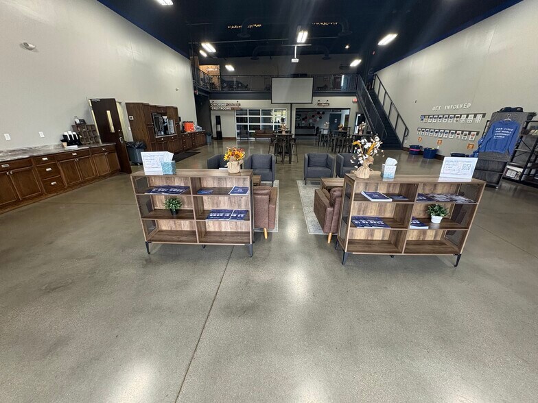 More Photos Of 1455 E 2nd St, Franklin Freestanding For Lease