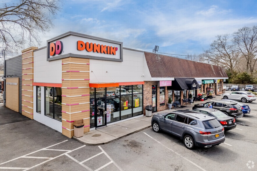 Primary Photo Of 347 Glen Cove Ave, Sea Cliff General Retail For Lease