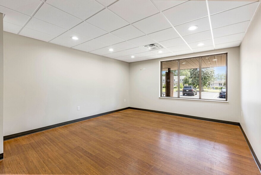 More Photos Of 9030 Montgomery Rd, Cincinnati Medical For Lease