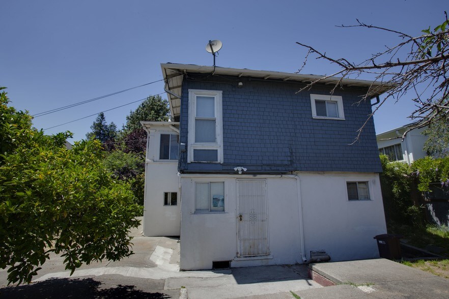 More Photos Of 1364 E 27th St, Oakland Apartments For Sale