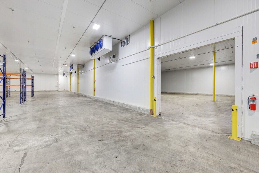 More Photos Of 7500 NW 25th St, Miami Refrigeration Cold Storage For Sale
