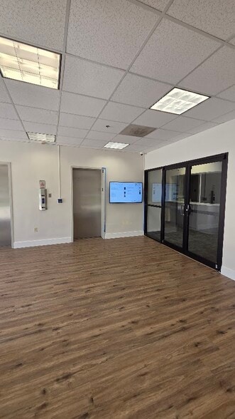 More Photos Of 6100 Griffin Rd, Davie Medical For Lease