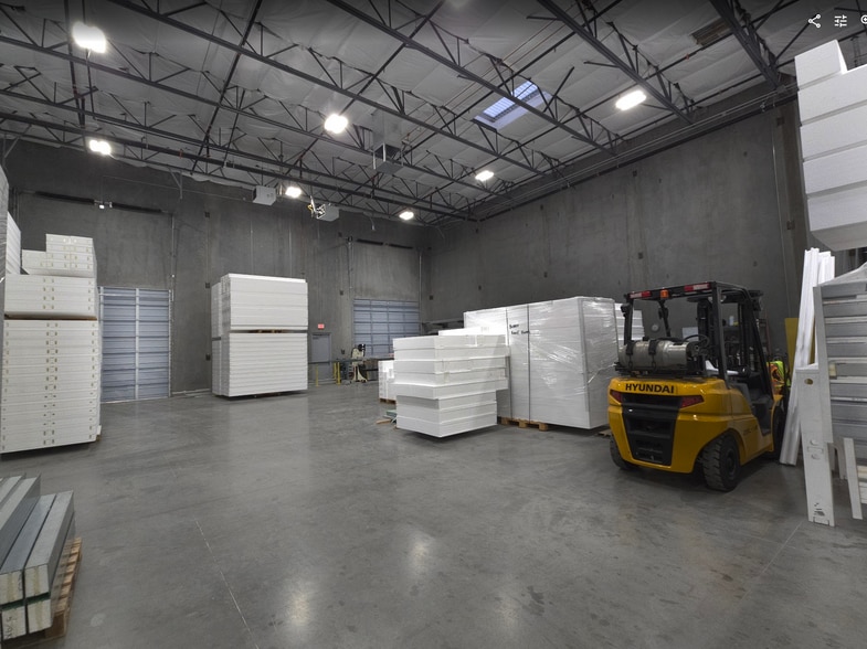 More Photos Of 7600 W Arby Ave, Las Vegas Industrial For Sale