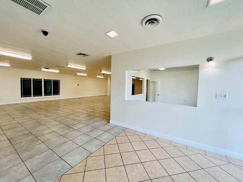 More Photos Of 1153 S Greenwood Ave, Montebello Manufacturing For Lease