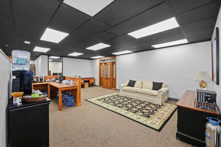 More Photos Of 233 E Bay St, Jacksonville Office For Sale