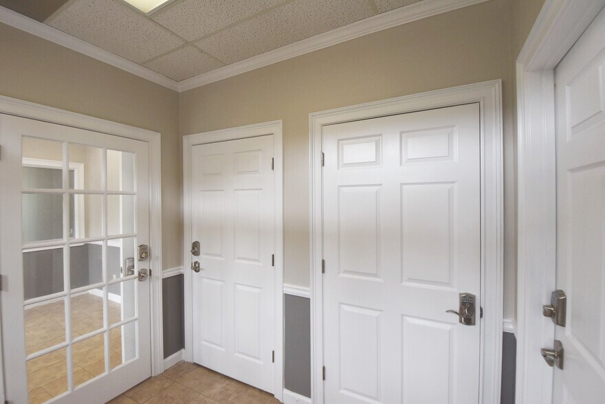 More Photos Of 116 Peachtree Ct, Peachtree City Medical For Lease