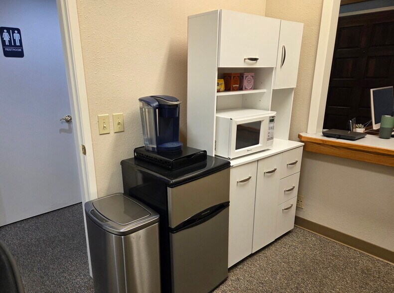 More Photos Of 676 E 1st Ave, Chico Office For Lease