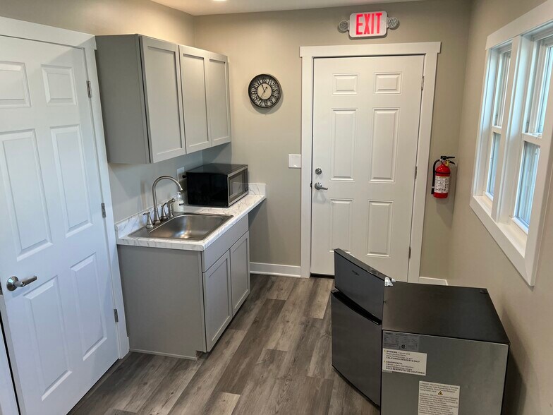 More Photos Of 24 Wilbur St SE, Grand Rapids Loft Creative Space For Lease