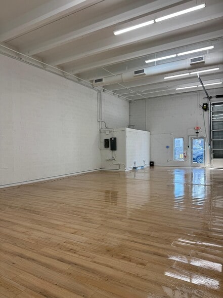 Primary Photo Of 8381 NW 56th St, Doral Flex For Lease