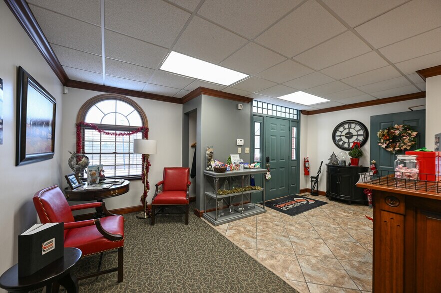More Photos Of 312 N Cleveland Massillon Rd, Akron Medical For Lease