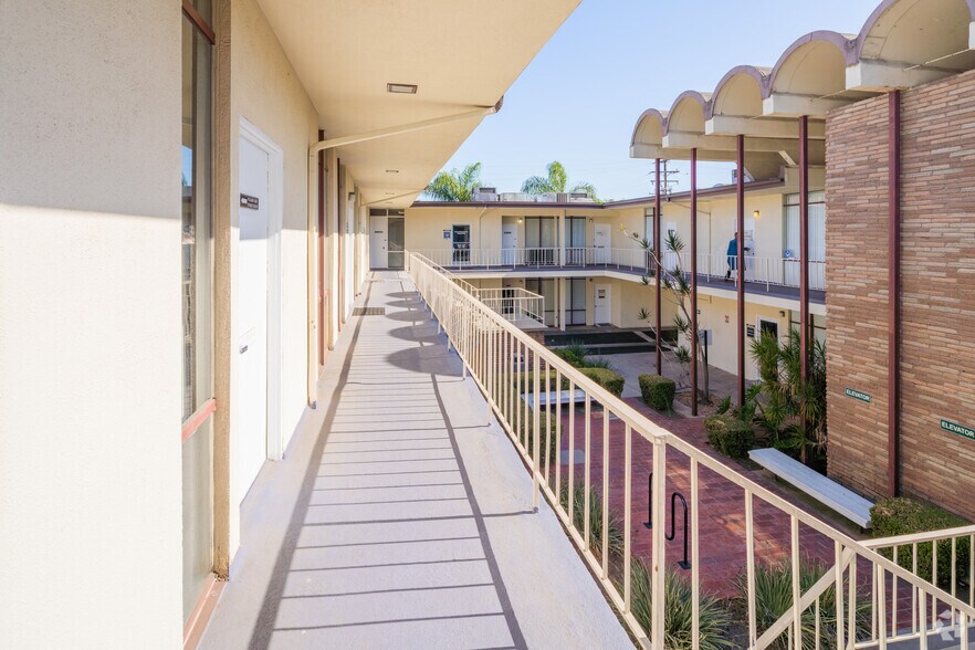 More Photos Of 3840 Woodruff Ave, Long Beach Medical For Lease