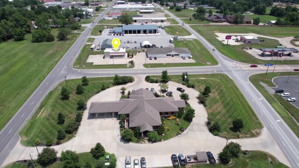 More Photos Of 912 Commerce Dr, Fairfield Freestanding For Lease