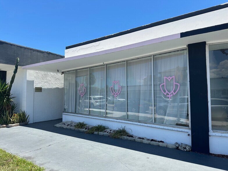 More Photos Of 12343-12345 W Dixie Hwy, North Miami Storefront For Lease