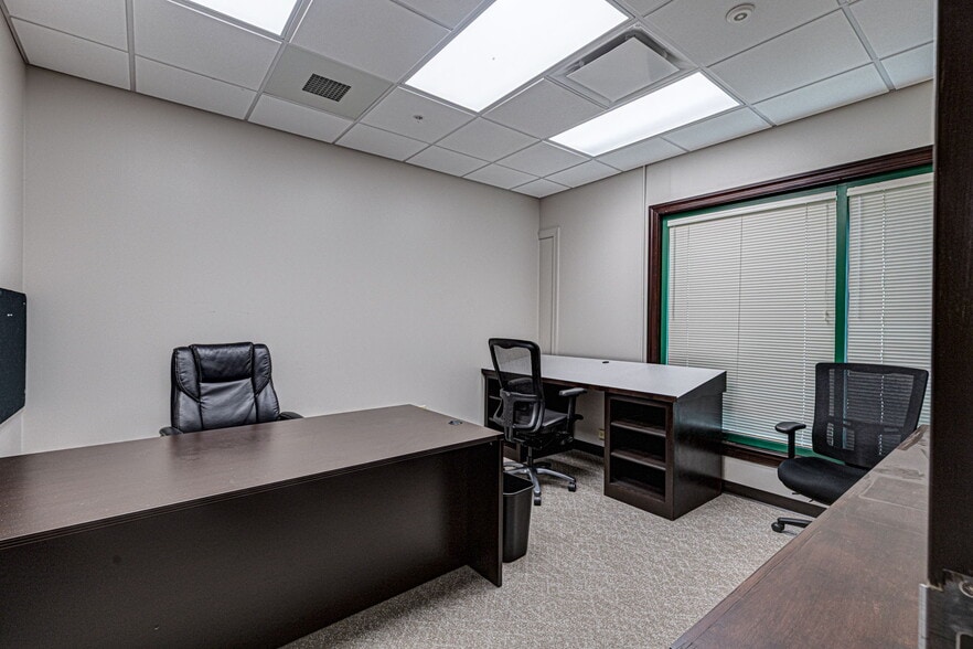 More Photos Of 1100 Brookstone Centre Pky, Columbus Office Residential For Sale