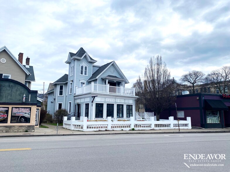 More Photos Of 680 Monroe Ave, Rochester Freestanding For Lease