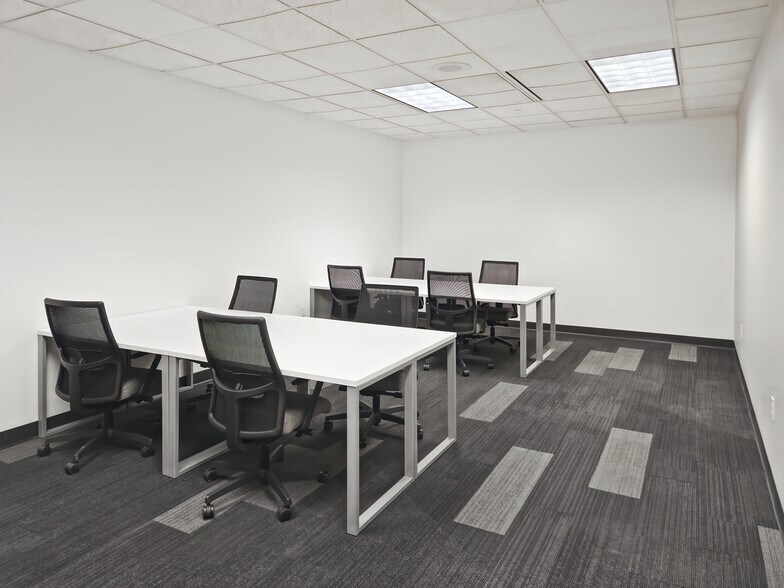 More Photos Of 100 W College Ave, Appleton Coworking Space