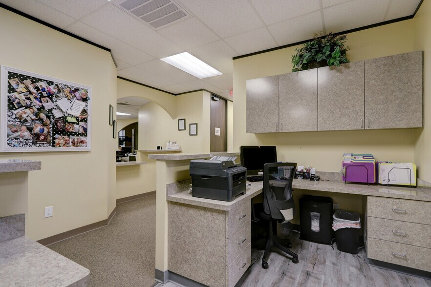 More Photos Of 19701 Kingwood Dr, Kingwood Medical For Sale