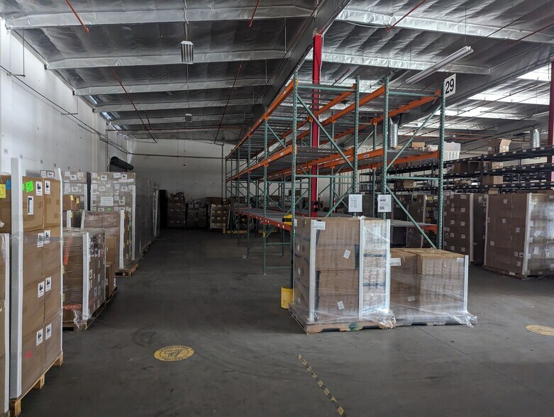 More Photos Of 3019 Vail Ave, Commerce Manufacturing For Sale