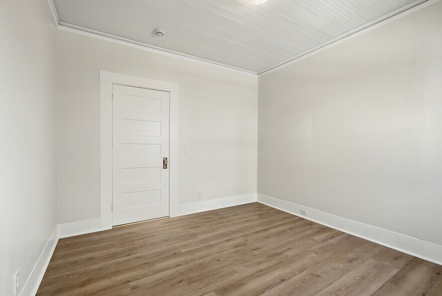 More Photos Of 338 Garretson Ave, Rodeo Apartments For Sale