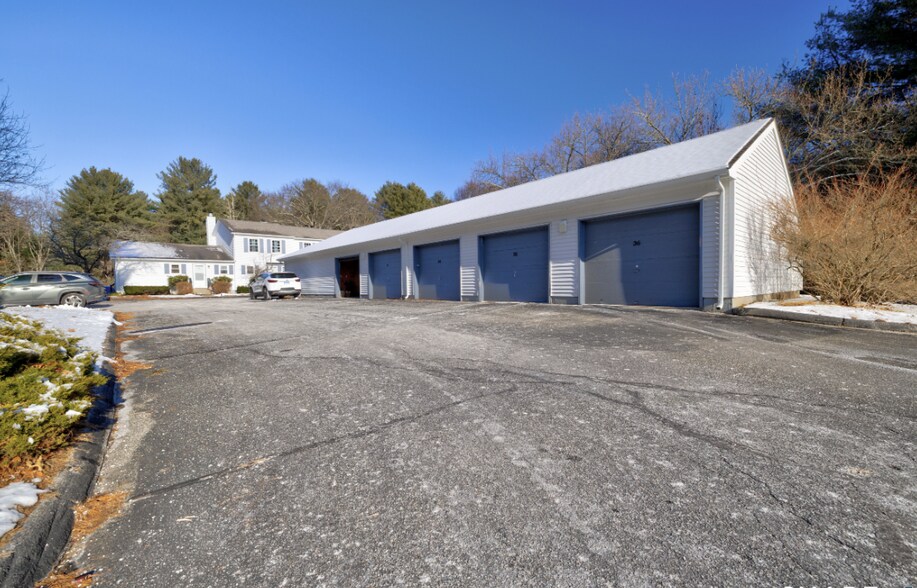 More Photos Of 23-36 Pine Crest Ridge, Woodstock Apartments For Sale