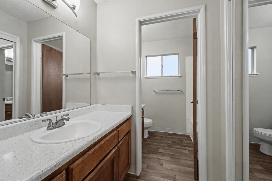 More Photos Of 1574 - 1576 Heather Dr, Yuba City Apartments For Sale