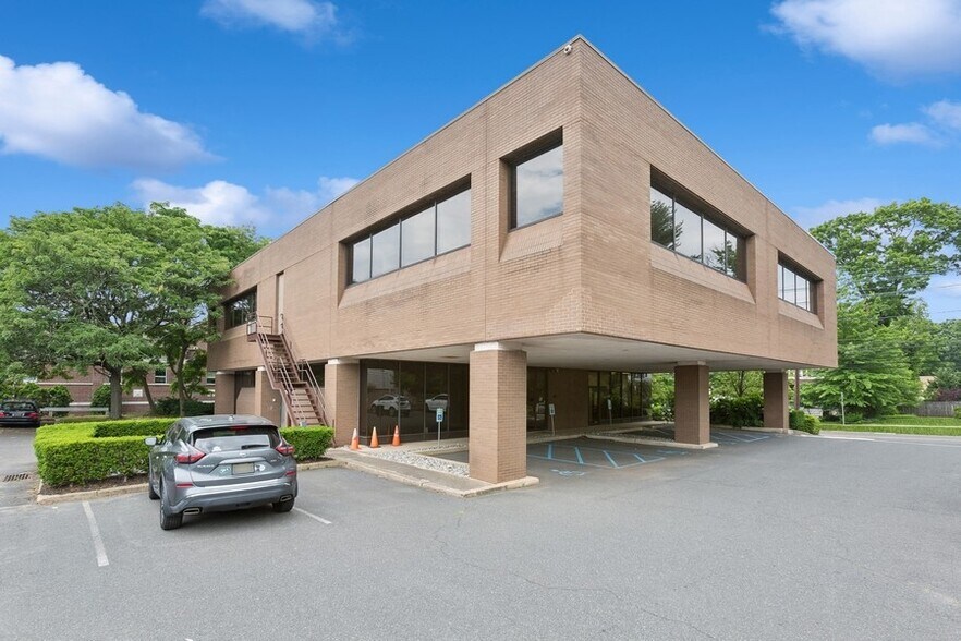 More Photos Of 216 North Ave E, Cranford Office For Sale