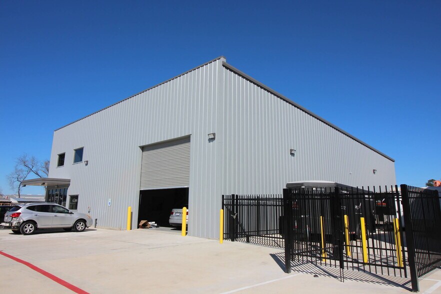 More Photos Of 19828 Little York Road, Katy Warehouse For Sale