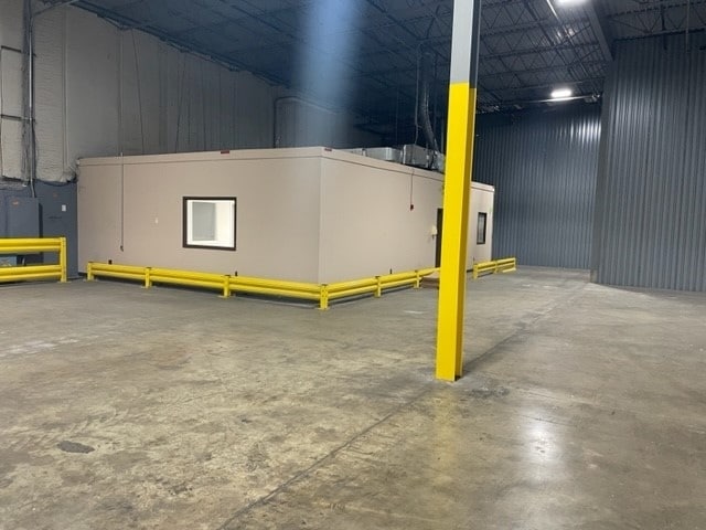 More Photos Of 3920 Space Dr, Dayton Warehouse For Lease