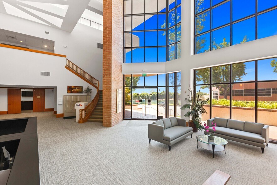 More Photos Of 600 N Rosemead Blvd, Pasadena Office For Lease