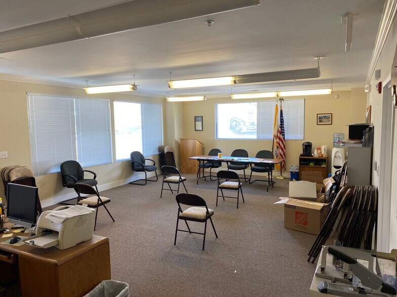 More Photos Of 39 S Linden Ave, South San Francisco Industrial For Lease