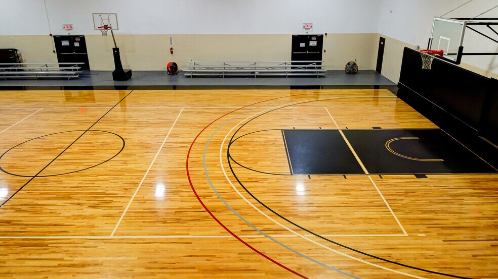 More Photos Of 950 S Central Ave, Compton Schools For Sale