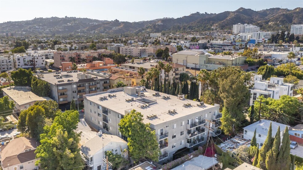 More Photos Of 1320 N Sycamore Ave, Los Angeles Apartments For Sale