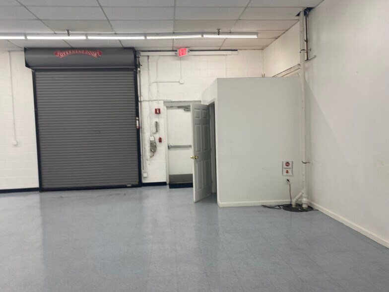 More Photos Of 3900 Bexley Pl, Suitland Storefront For Sale