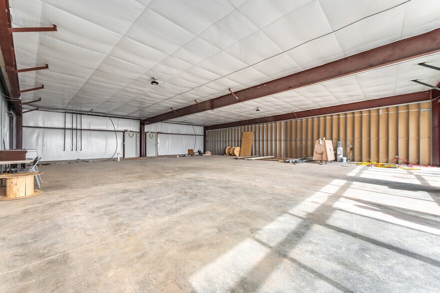 More Photos Of 2630 E Robinson Ave, Springdale Unknown For Lease