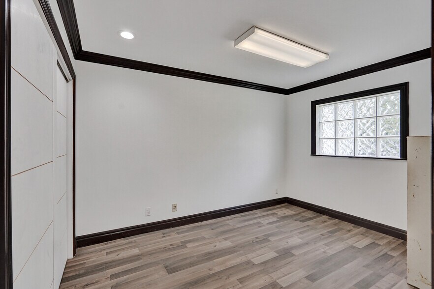 More Photos Of 51 E Commercial Blvd, Fort Lauderdale Medical For Sale