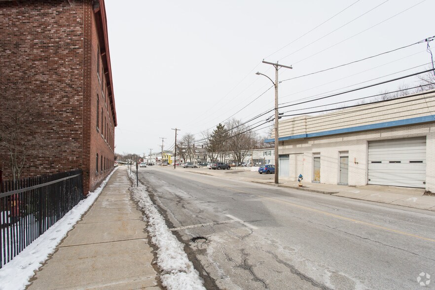 More Photos Of 9 Mill St, Maynard Office For Sale