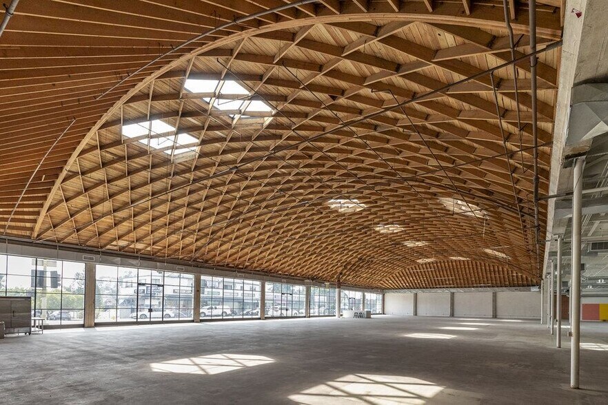 More Photos Of 4317 Beverly Blvd, Los Angeles Freestanding For Lease