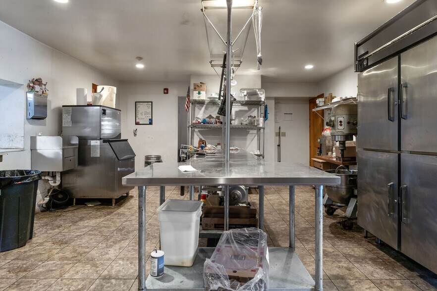 More Photos Of 552 Main St, Apalachin General Retail For Sale
