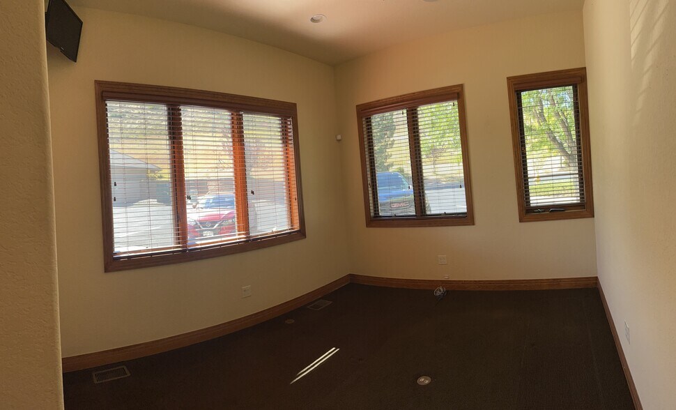 More Photos Of 13984 W Bowles Ave, Littleton Coworking Space